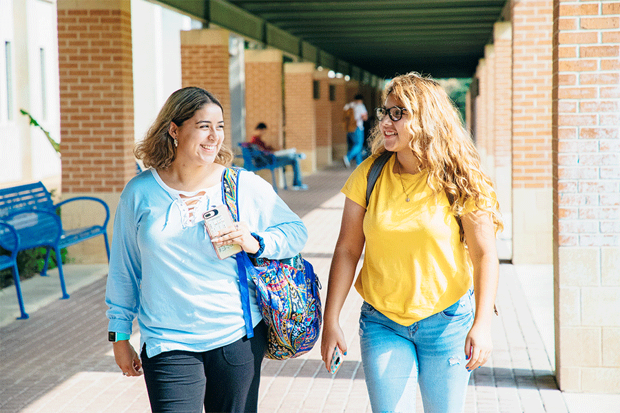 studentswalking900x600.png
