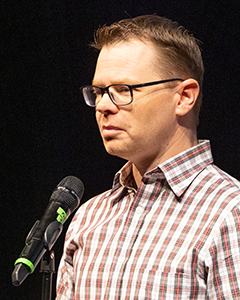 Neil Lewis