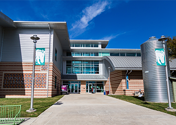 Ozuna Library building