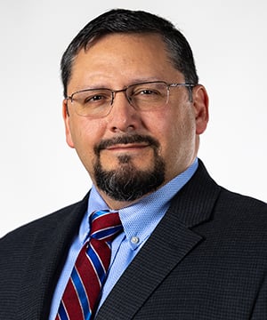 Leonard Lira